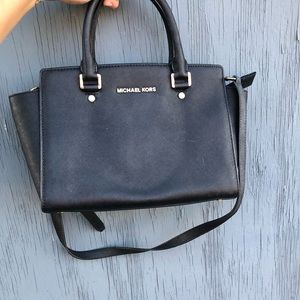 Black Michael Kors medium Selma bag